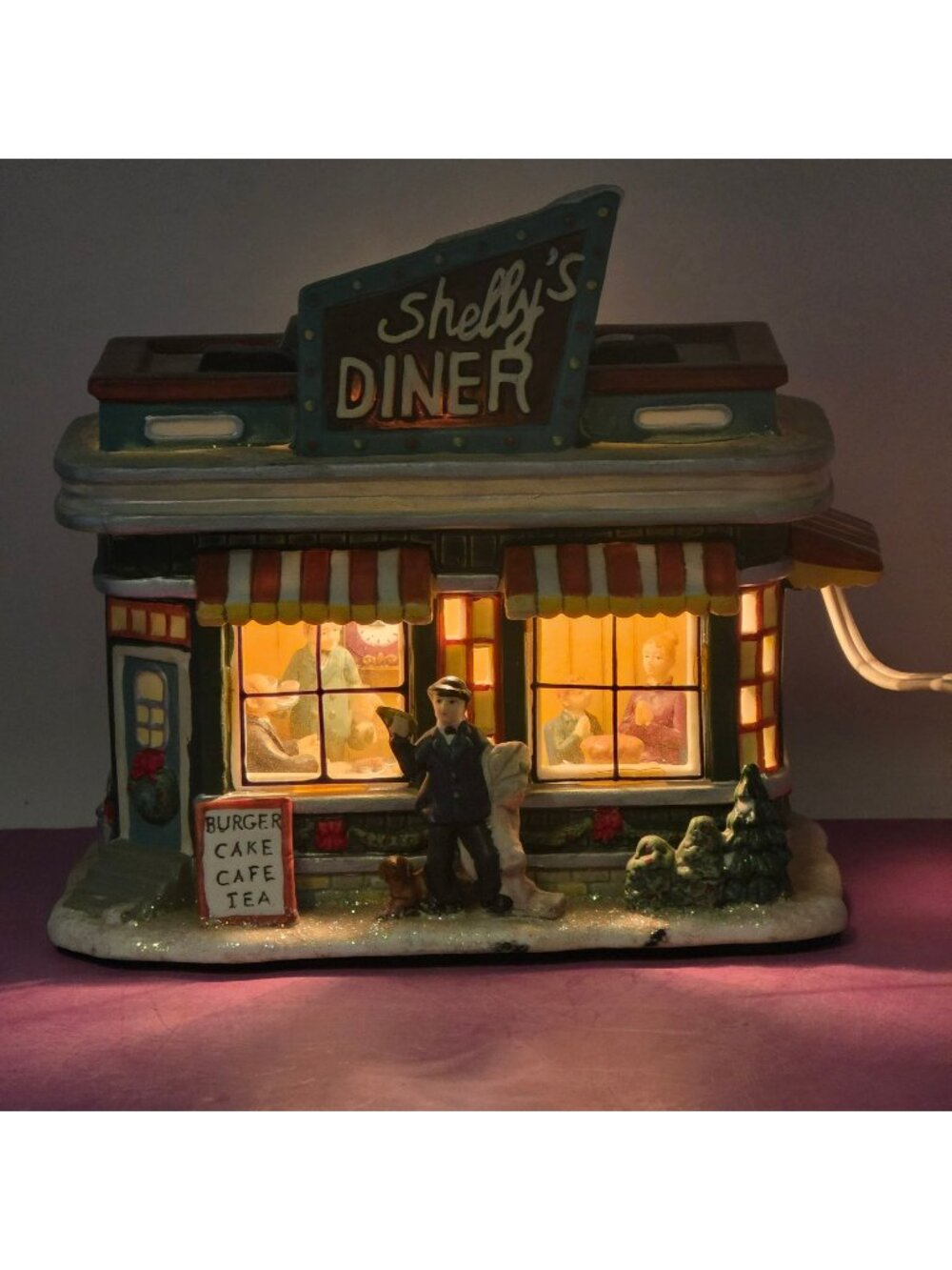 Shelly's Diner Lighted Christmas Village Building Retro 50s Diner #663212